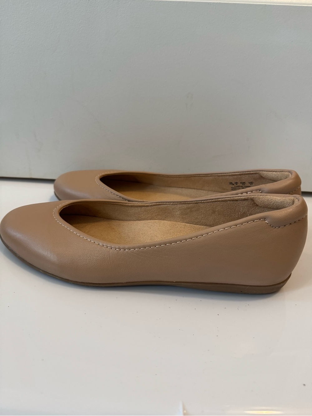 NEW Naturalizer Vivienne Leather Ballet Flats – Nude/Tan – Size 11M